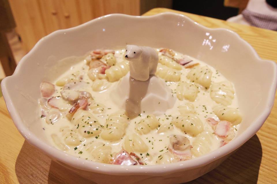 Polar Cafe Official Facebook