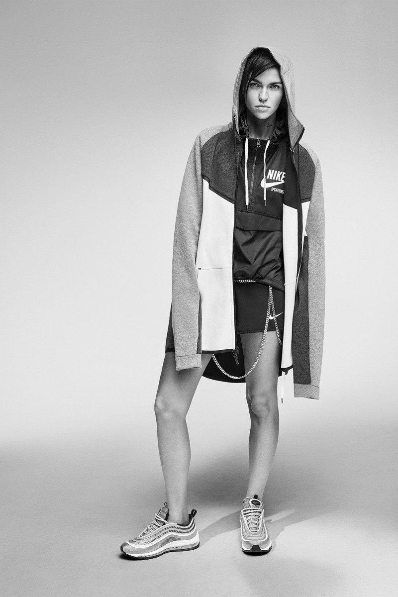 NIKE.COM