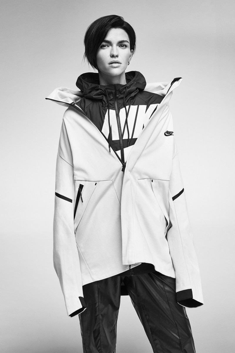 NIKE.COM