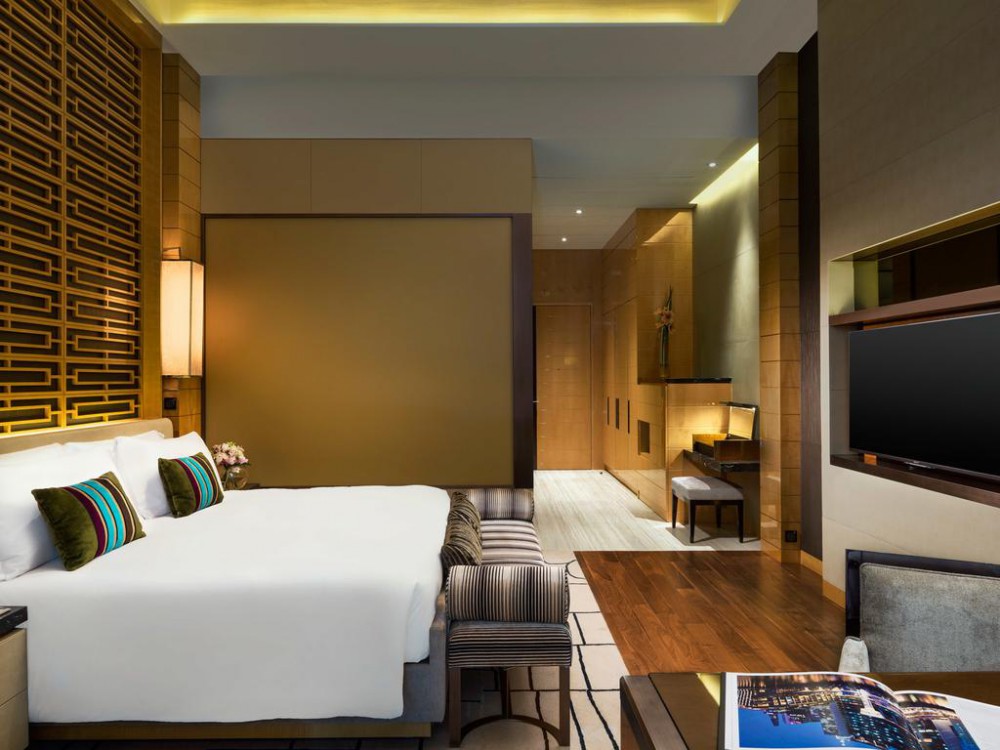 Booking.com 官網