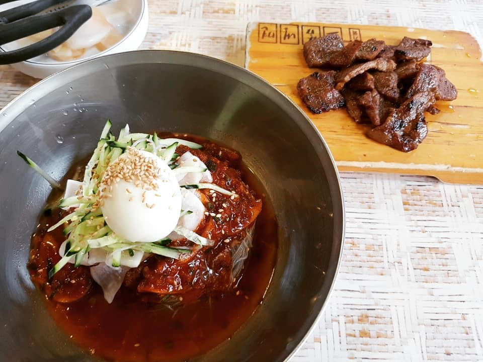 28157504_199580500776065_7758705570927869952_n