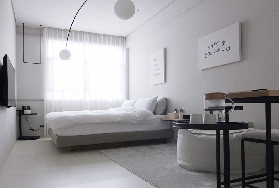 門草行旅 The Door Inn