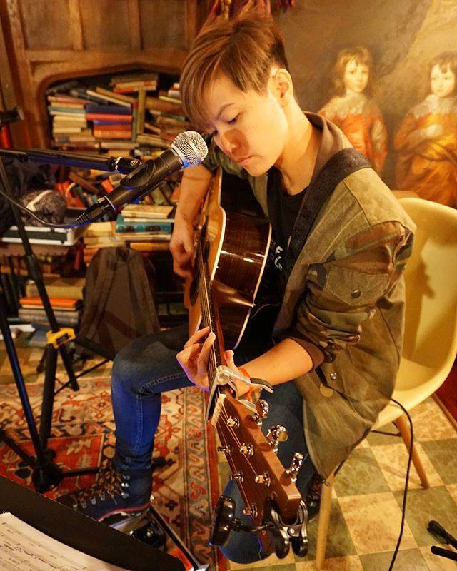 何韻詩facebook