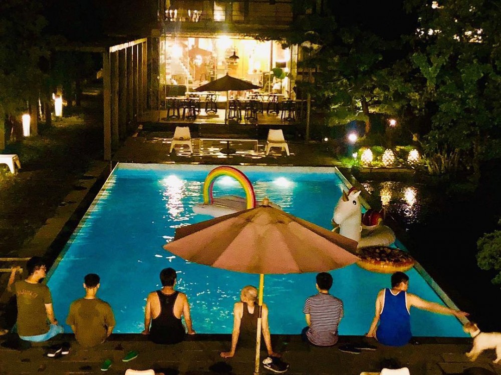 35alibnbcafe instagram