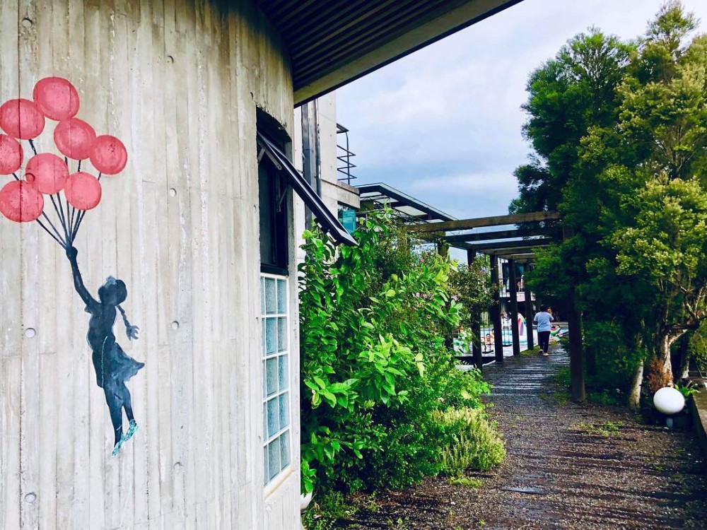 35alibnbcafe instagram