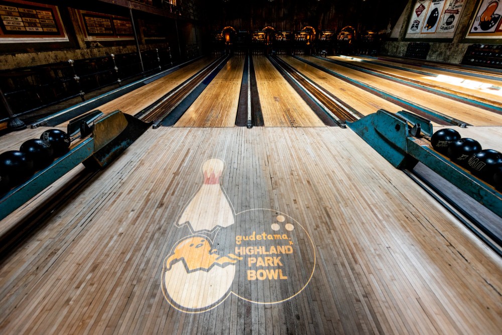 A 1933 GROUP - Highland Park Bowl