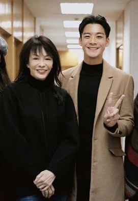余德丞 ig