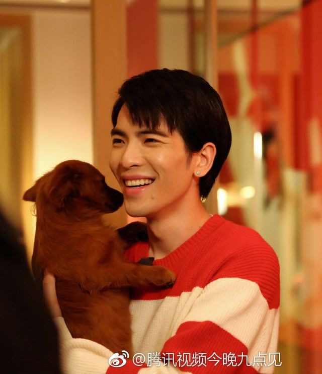 今晚九點見@微博