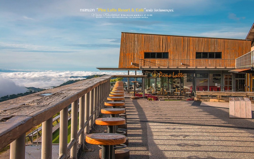 pinolattecaferesort@IG