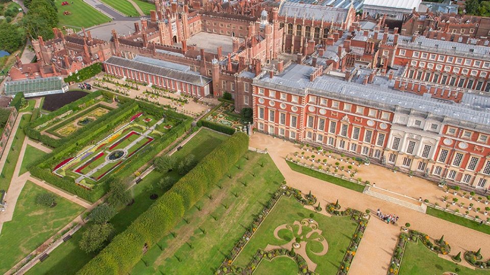 Hampton Court Palace@Facebook