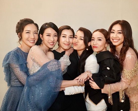 胡定欣 ig