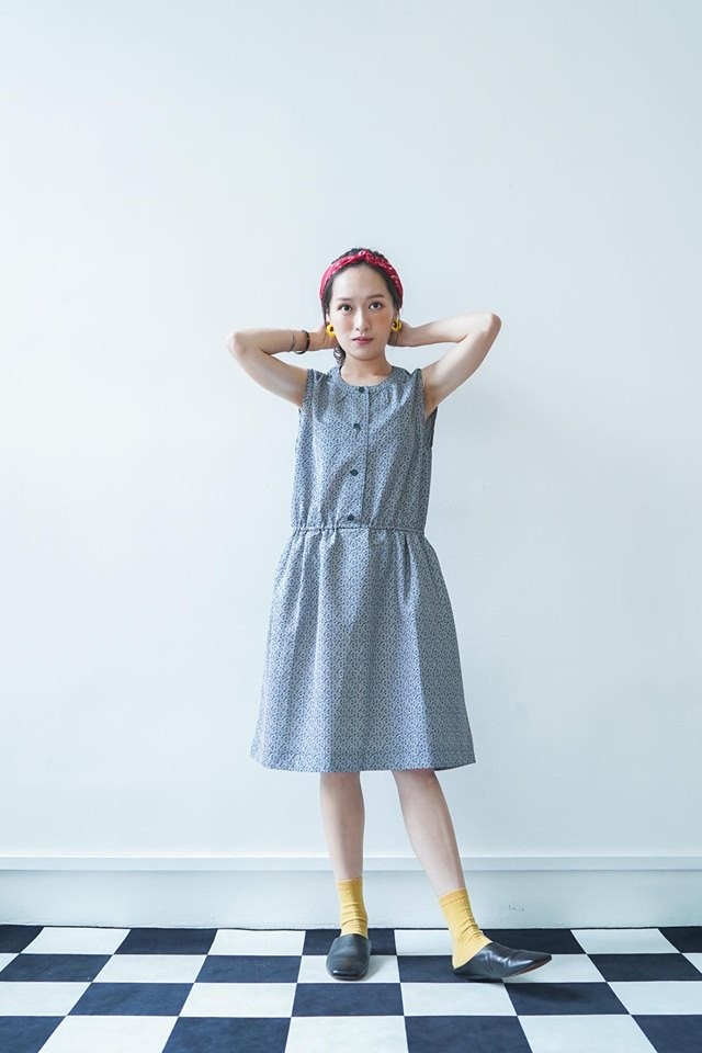 Hello Hippie "I am a Vintage weirdo"