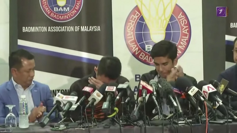 李宗偉退役記者會直播截圖