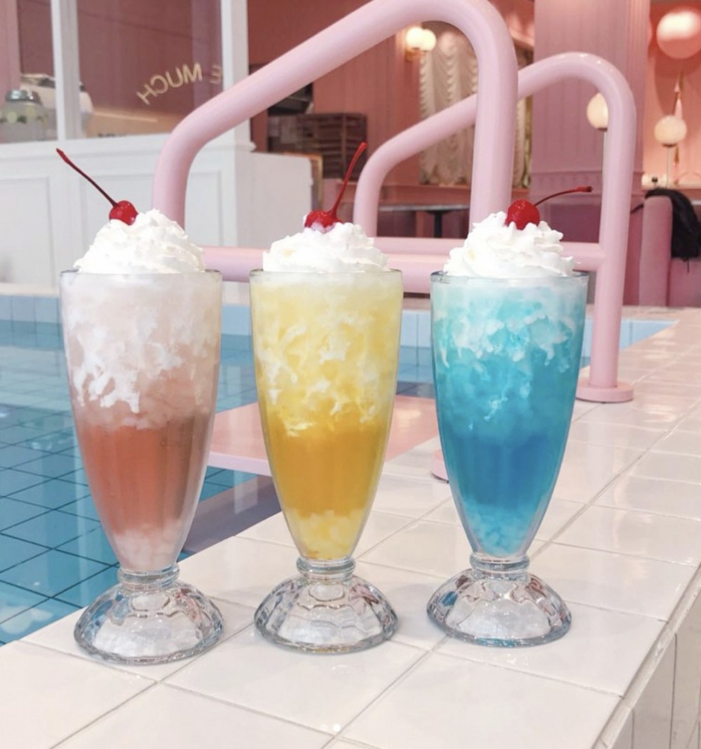 Pinkpoolcafe