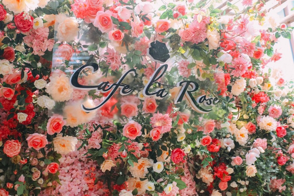 Cafe la Rose@Facebook