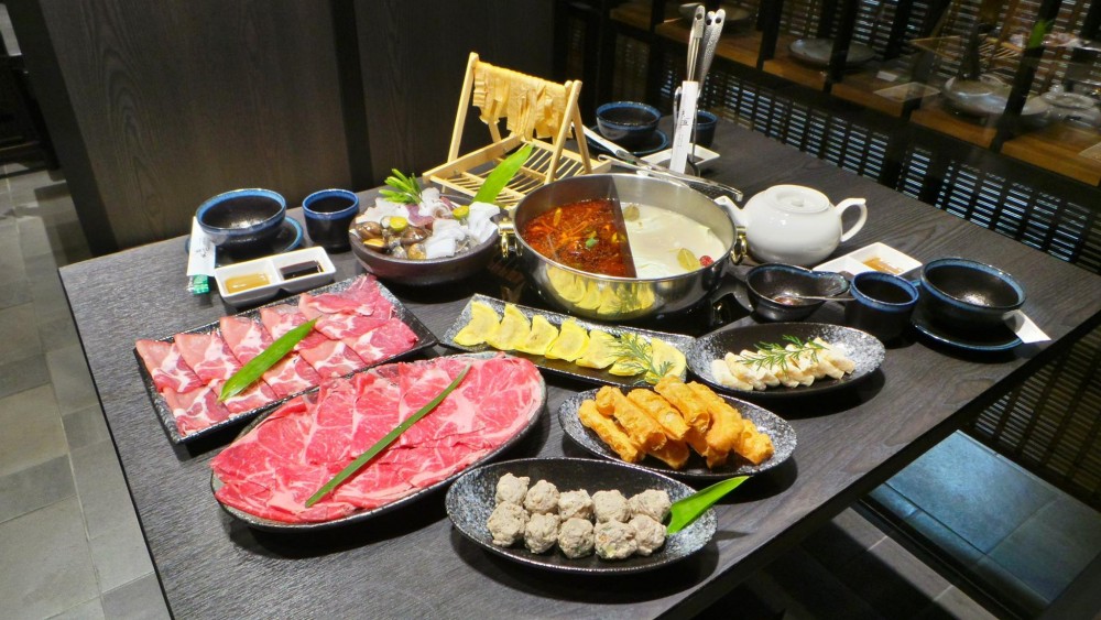 老豆府 麻辣火鍋＆白玉養生鍋