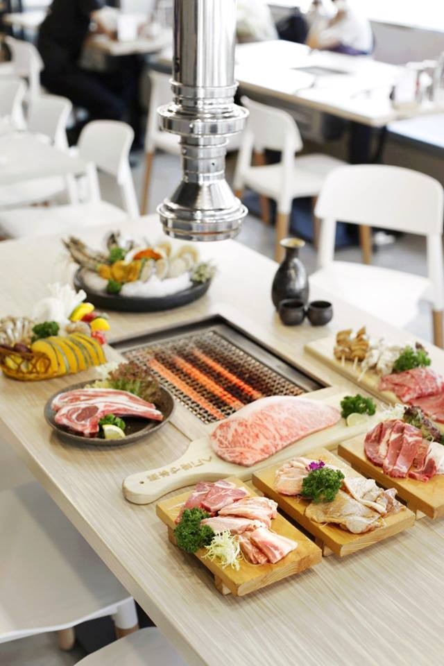 44037210_2251595881794279_5762844761081774080_n