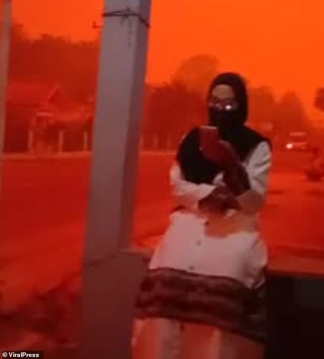 印尼森林大火引致血紅色霧霾