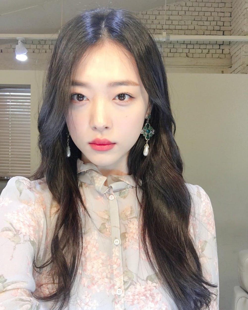 Sulli 雪莉  f(x)  自殺
