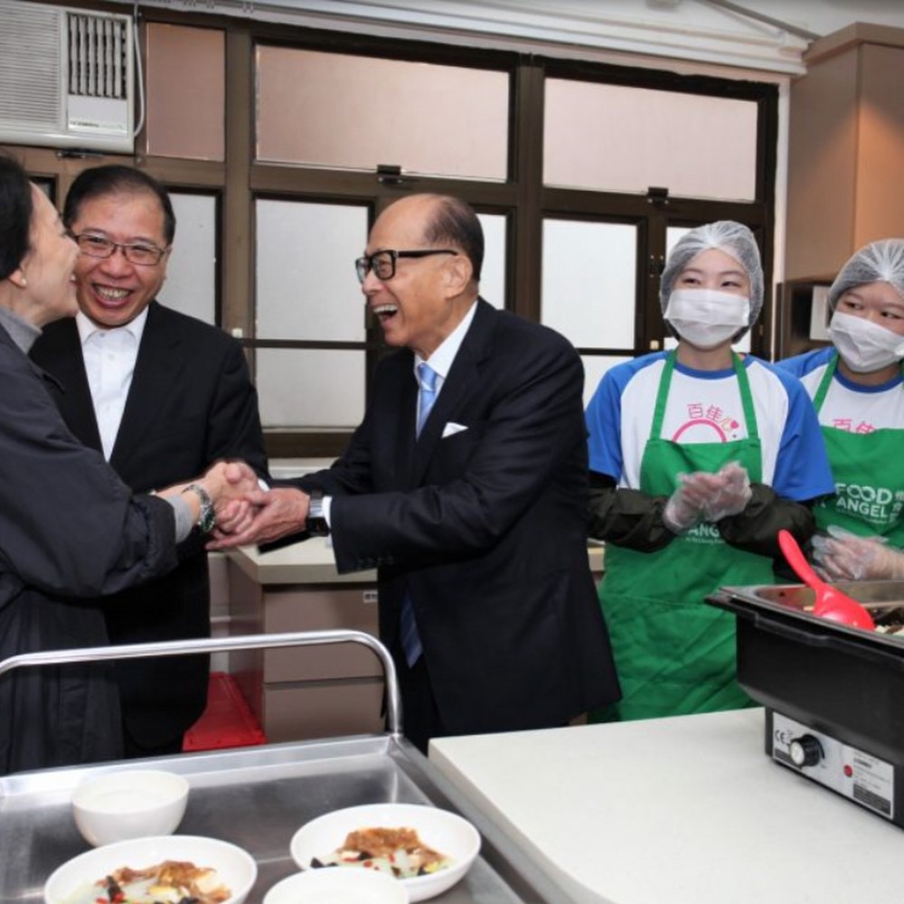 李嘉誠基金會宣布捐10億港元助飲食業：接下來將著力協助零售業