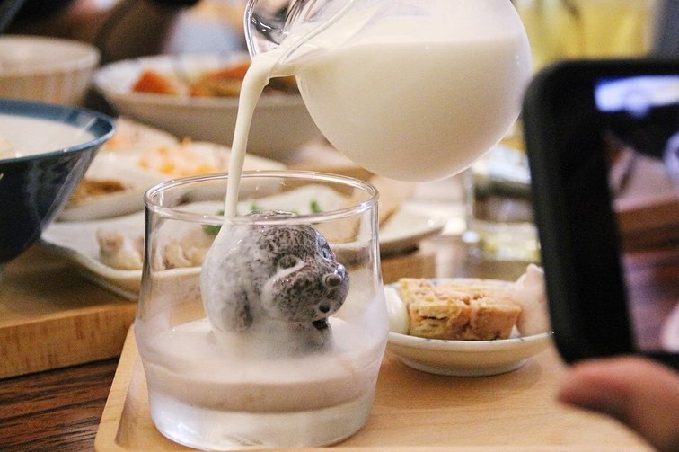 台灣 cafe 伍伍零 狗狗牛奶浴