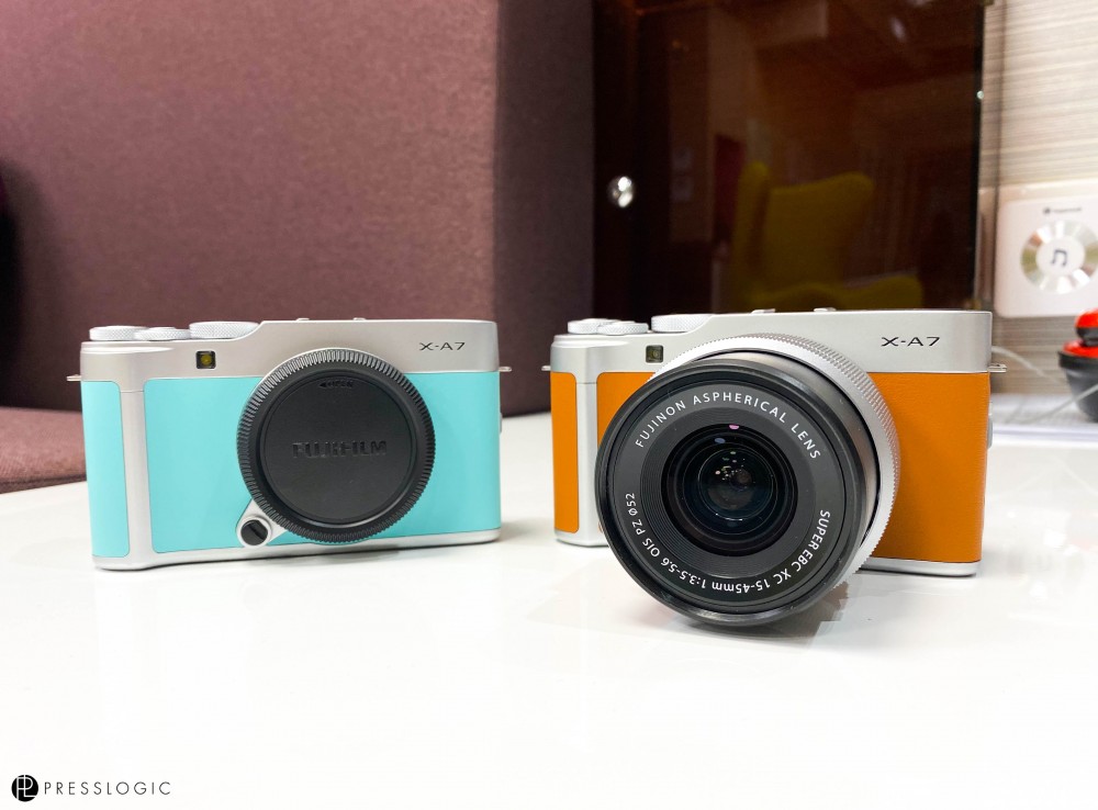 薄荷綠與啡色。