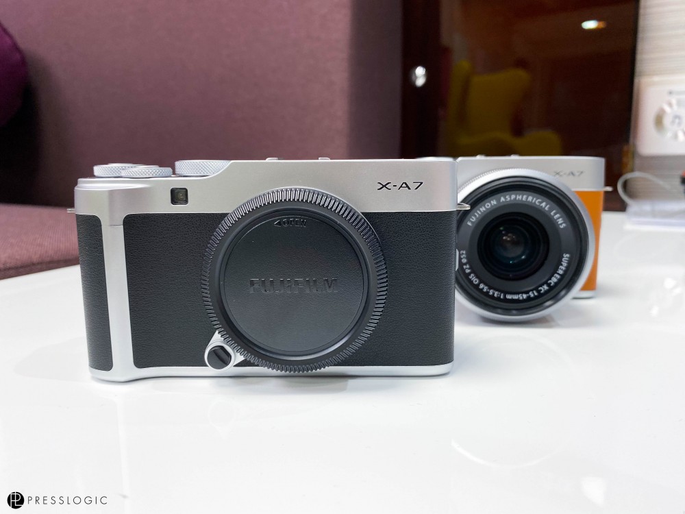 以及有黑色選擇。