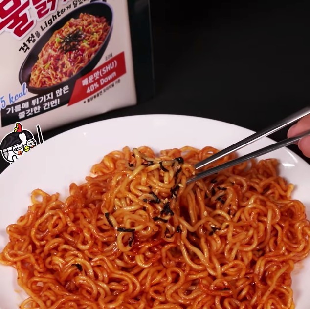 BB辣激辣辣雞麵韓國三養撈麵