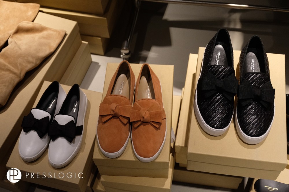 MICHAEL KORS 開倉