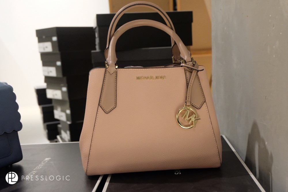 MICHAEL KORS 開倉