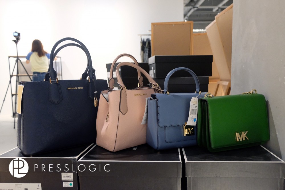 MICHAEL KORS 開倉
