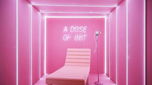 新加坡珍珠奶茶展主打粉色系。