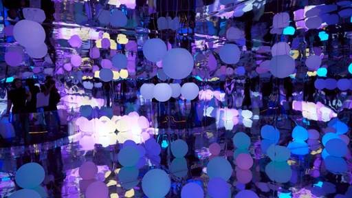 珍珠奶茶展更有LED打卡位。