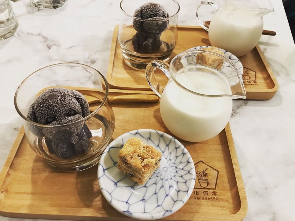 台灣 cafe 伍伍零 狗狗牛奶浴 