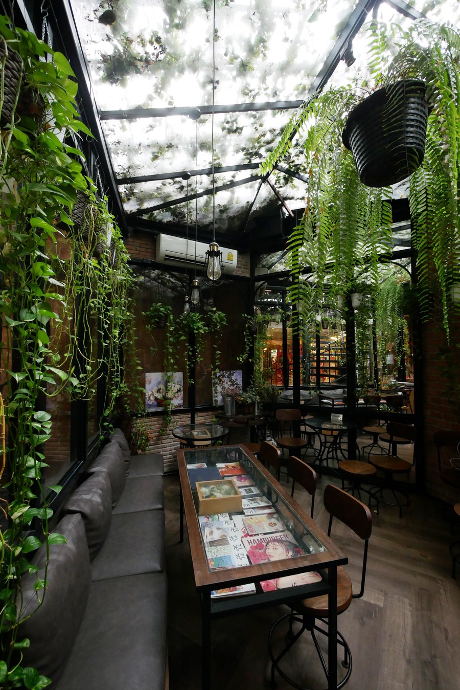 彷玻璃屋設計。