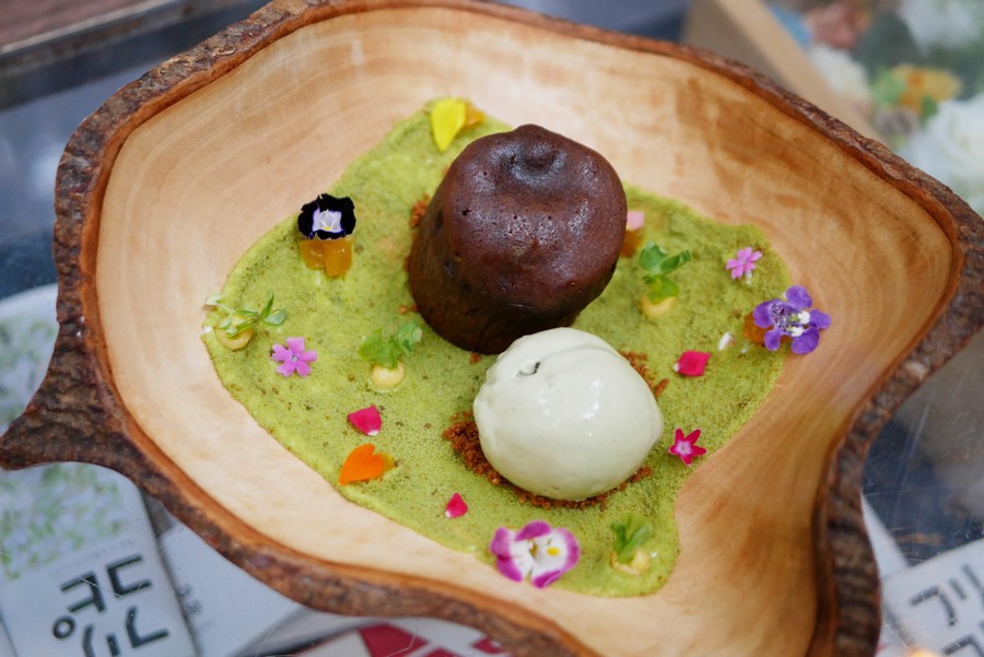 The Blooming Garden 盛開的花園