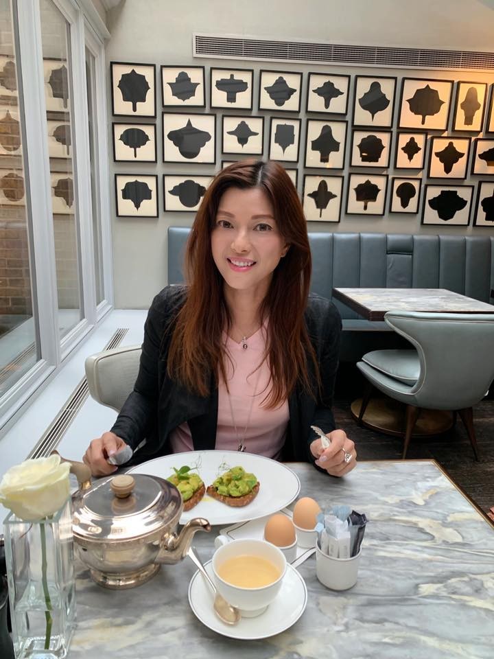 割蓆才女撐警梁芷珊蘭桂坊