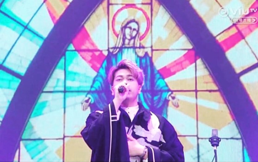 全黑表演 歌詞與抗爭運動有關望鼓勵港人