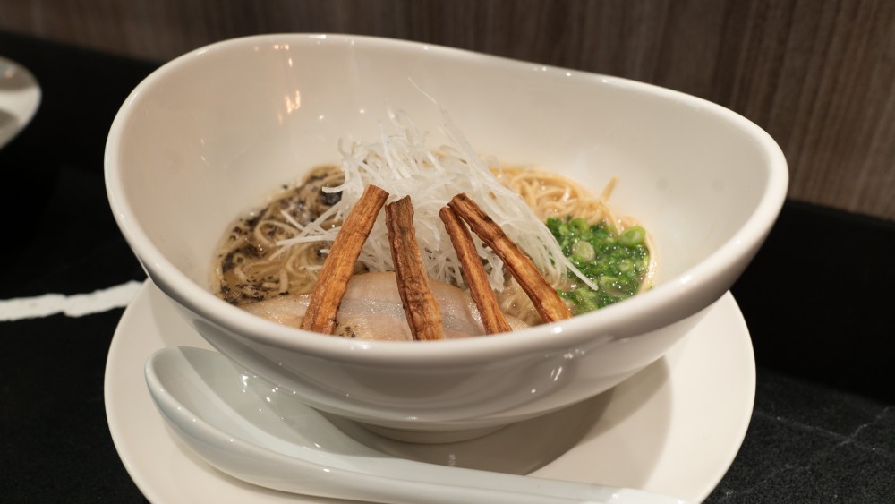 中環, 拉麵, 東京米芝蓮一星, 金色不如帰