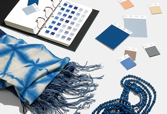 Pantone 年度色調 2020