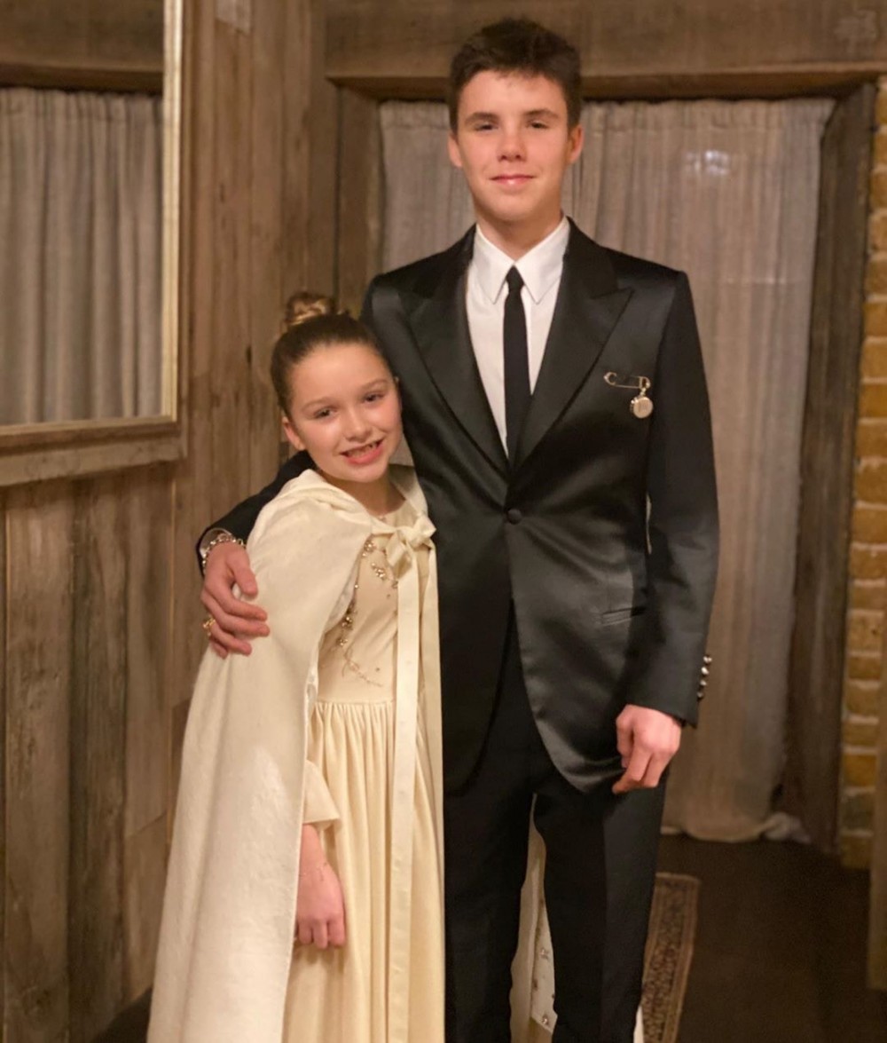 碧咸夫婦帶埋哈七同14歲細仔Cruz出席洗禮儀式