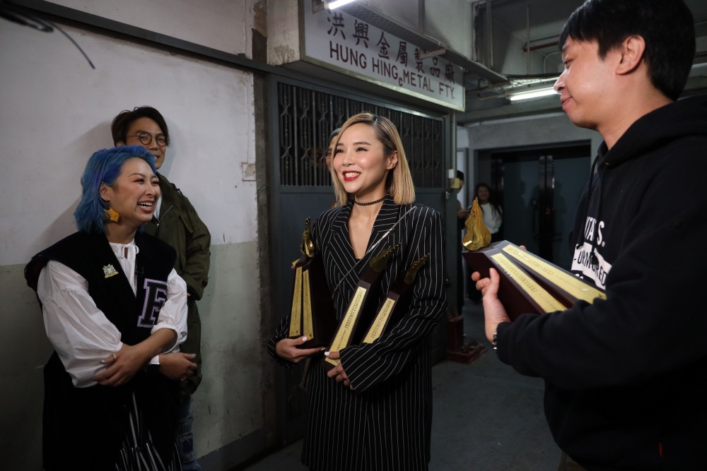 「叱咤樂壇我最喜愛的歌曲大獎」:方皓玟《人話》