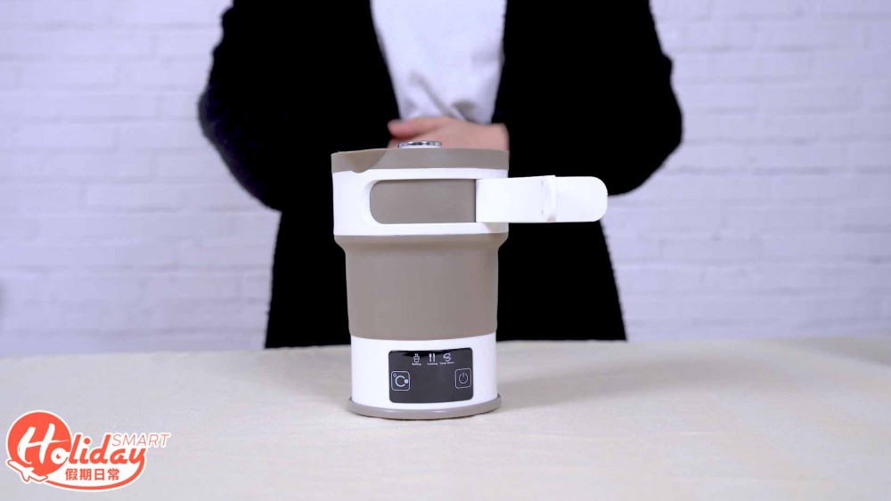 【旅行必備】摺疊式電熱水壺！