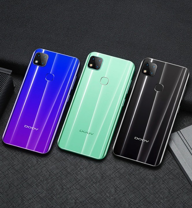 中國山寨iPhone擁驚人4鏡頭 廣告圖誠實指係「裝飾相機」裝假狗!