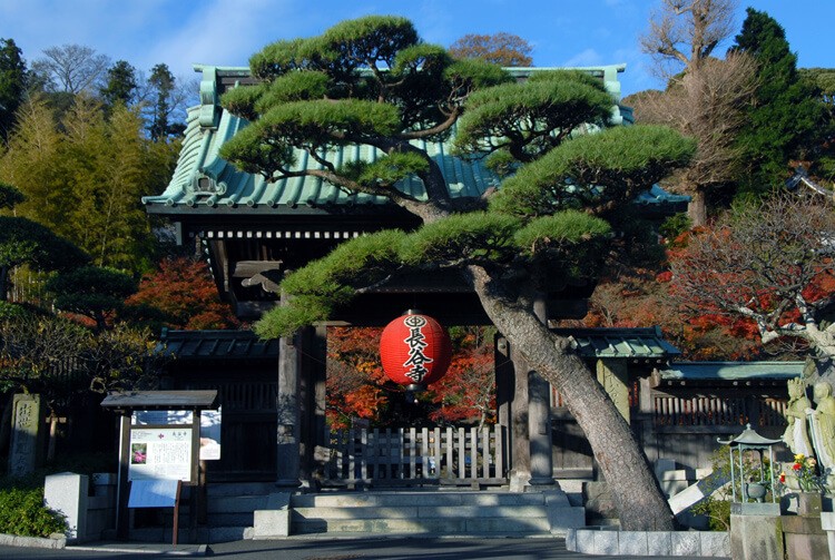 位於鎌倉嘅長谷寺，有售賣造型非常可愛嘅草莓御守同西瓜御守