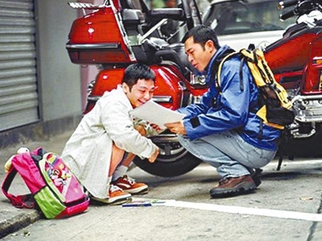 不過由於疫情持續,兩間車仔麵店先後結業,鄧一君表示經營麵店一年半期間共蝕200萬。