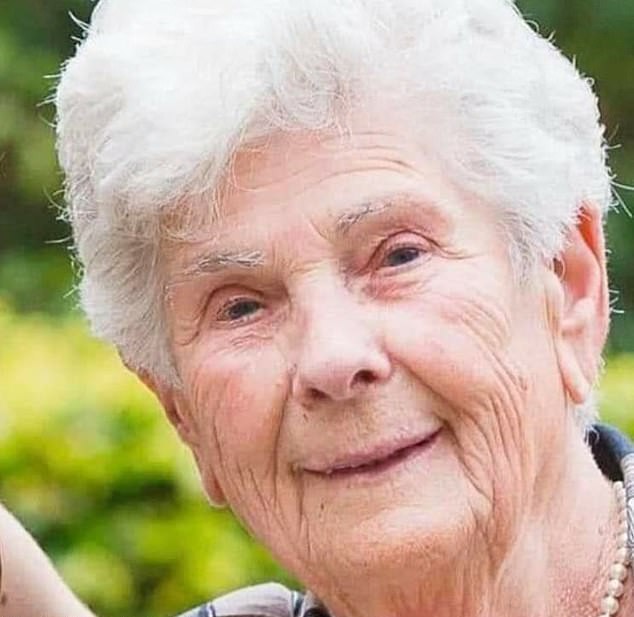 比利時一位90歲婆婆Suzanne Hoylaerts因為呼吸困難入院，其後對新型冠狀病毒呈陽性反應，確診患新冠肺炎（俗稱武漢肺炎）。