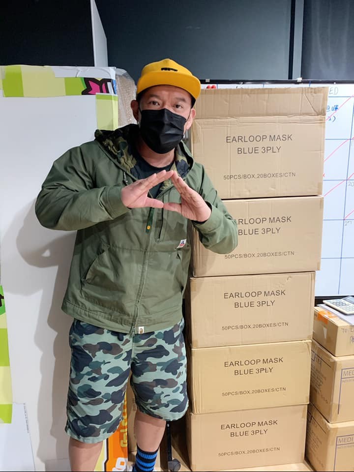 而身為老闆嘅杜汶澤,佢就喺Facebook公開承諾,唔會裁員同減薪。