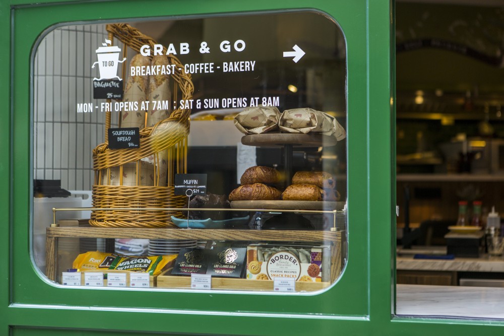 為感謝醫護人員，香港高級肉類專門店Feather & Bone全線分店將為持有有效證件的醫護人員，提供免費熱茶和自家製咖啡，可以堂食或外賣。