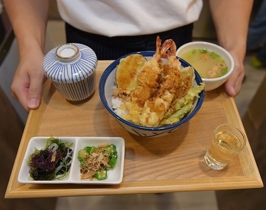 受到疫情影響，業績大跌，預計今年上半年將虧損155億日圓